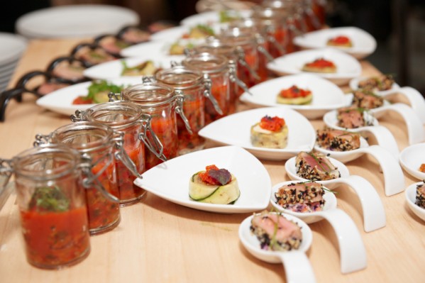 Modernes Fingerfood-Buffet vom Partyservice Isele München
